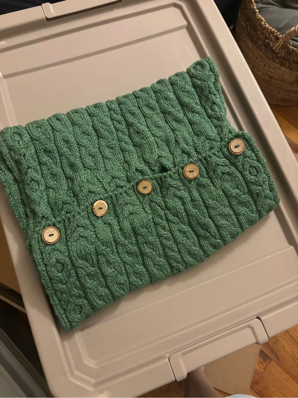Carraig Donn 100% Merino Wool Irish Cable Knit Button Scarf Cowl Green